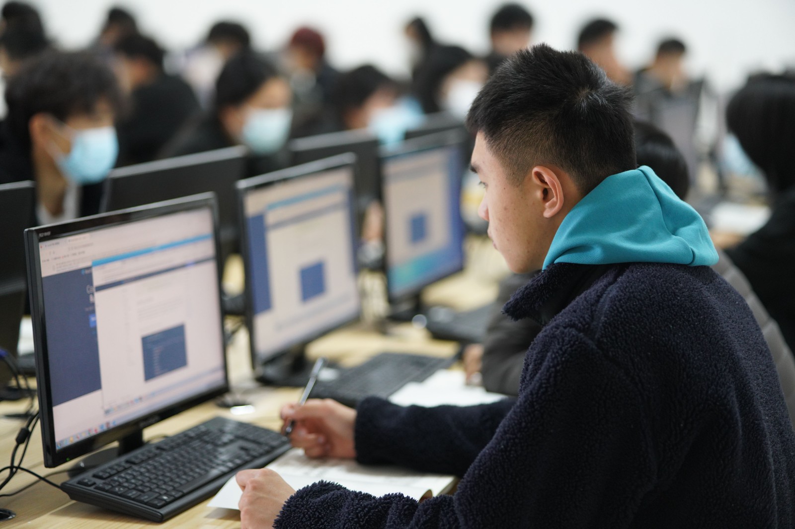 学生上课图（郭法兵） (2).jpg